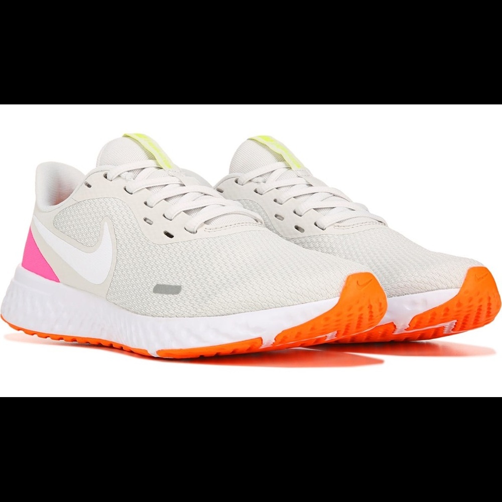 WOMEN'S NIKE REVOLUTION 5 RUNNING SHOES